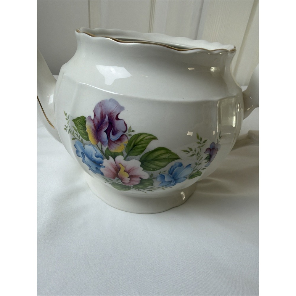 Vintage Crown Dorset Staffordshire Floral Teapot Gold Trim Fine Ceramic - Picture 15 of 16